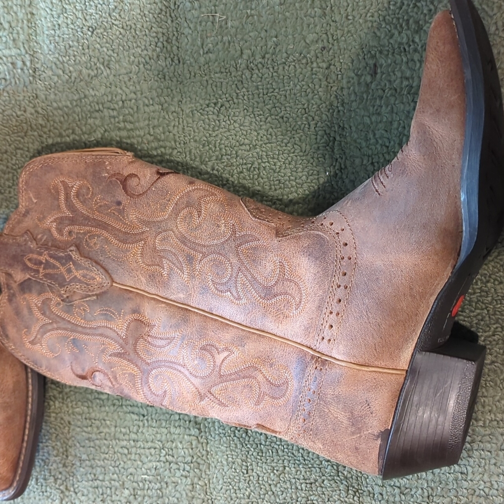 Women's cowboy boots!!